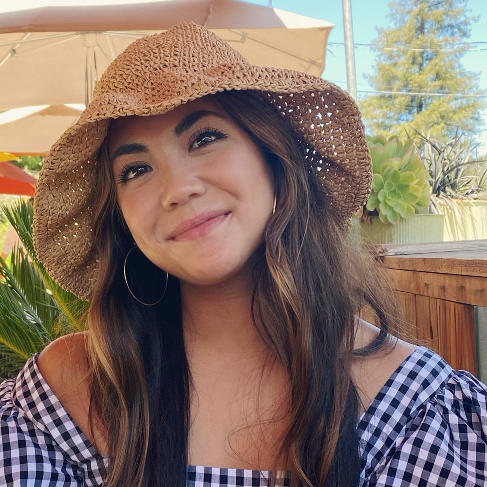 Meet your Posher, Alyssa